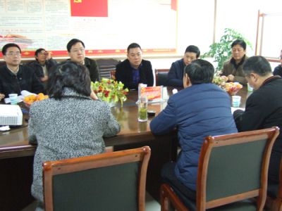 縣政府常務(wù)副縣長(zhǎng)曹紅斌、金融辦主任靳林冬來(lái)金泉科技考察新三板掛牌上市工作